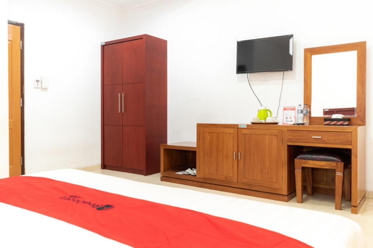 Reddoorz Plus Syariah Near Java Supermall Semarang 2 Exterior foto
